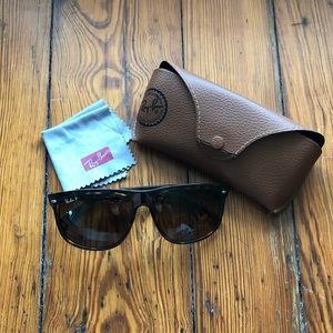 Men’s Polarized Ray-Ban Sunglasses (RB 4147)